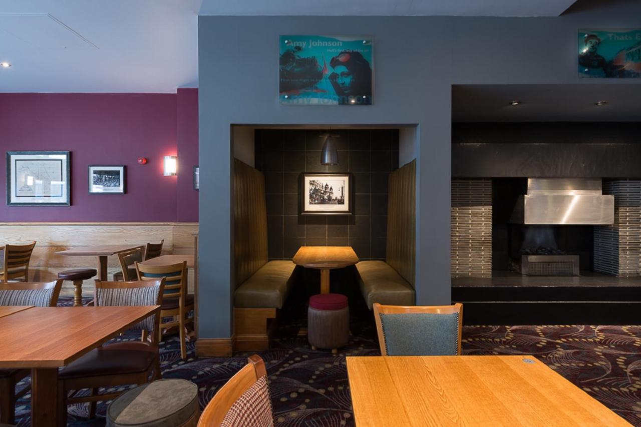 Admiral Of The Humber Wetherspoon Kingston upon Hull Kültér fotó